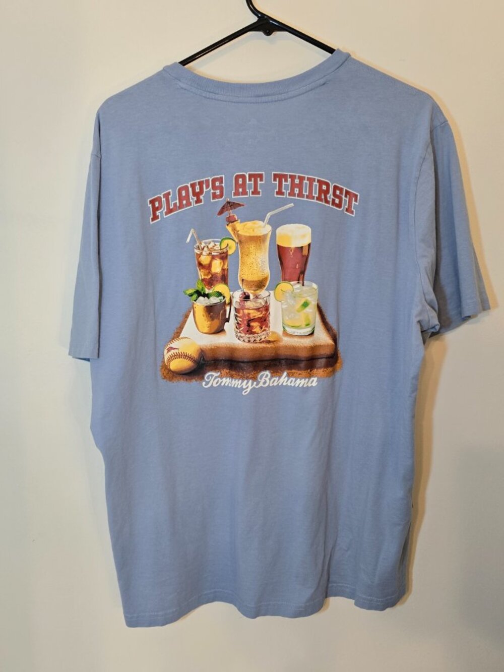 Tommy Bahama Plays At Thirst Graphic T-Shirt Men's Large Shirt Baseball Drinks - Picture 3 of 8